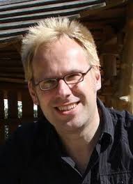 Lexikon der prominenten Selbstmörder. Mehr als 300 dramatische Lebensläufe:  Sokrates und Hemingway, Kurt Cobain und Rex Gildo, Ulrich Wildgruber und  Stefan Zweig : Grote, Gerald, Völkel, Michael, Weyershausen, Karsten:  Amazon.de: Bücher