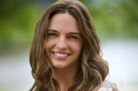 Sydney Farmer's Instagram, Twitter & Facebook