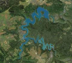 Durch die luftaufnahmen wie hier in dem eifelort schuld wird das ausmaß der katastrophe besonders gut sichtbar. Rurtalsperre Rursee Aufgetischt Net