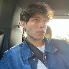 Jesse Asher's Instagram, Twitter & Facebook