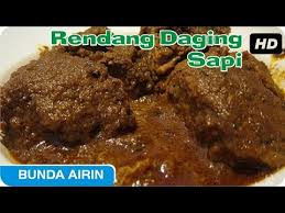 Resep memasak rendang daging sapi enak lengkap dengan bumbu bunda airin hello bunda saat ini pasti banyak yang punya daging karena bertepatan hari qurban kali ini kita akan coba mengolah. Resep Memasak Rendang Daging Sapi Enak Lengkap Dengan Bumbu Bunda Airin Youtube
