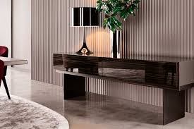 Guardar el menaje de mesa y ser soporte para armónicos grupos de objetos. Aparadores Modernos Para Sala