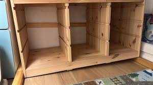 Hi everyone, have anyone tried to put a trofast under Kura bed? I saw a  picture