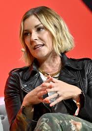 Renee Young's Instagram, Twitter & Facebook