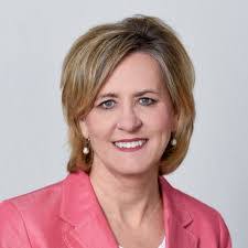 Leslie Tipping's Instagram, Twitter & Facebook