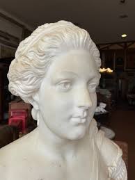 Proantic: Important Bust Woman Carrara Marble 71 Cm Nineteenth Century