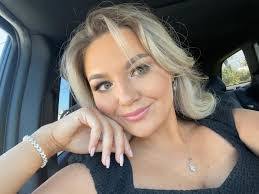 Karina Anderson's Instagram, Twitter & Facebook