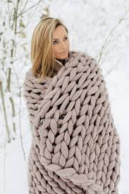 Learn how to knit patterns easily in this application and you will be overwhelmed by these knitting tips. Amazon Com Chunky Knit Blanket Arm Knit Throw Blanket From Organic Certified Merino Wool Chunky Yarn Blanket Handmade