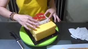 Jika iya, maka anda juga wajib mengetahui cara membuat buttercream! Bagaimana Cara Bikin Money Cake Part 2 Youtube