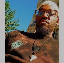 Happy birthday, Billie Eilish 💚🎂 The award-winning singer and songwriter  has been vegan since 2014 and frequently uses her platform to speak up for  animals. Did you know Billie Eilish was vegan?