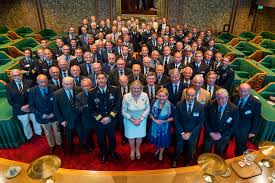 De eerste kamerleden komen elke dinsdag samen om te vergaderen. De Vkt Meeting In Eerste Kamer Der Staten Generaal Groot Succes Wjb