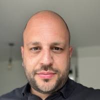 400+ perfiles de «Michaelides»