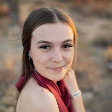 Jessica Roussel's Instagram, Twitter & Facebook