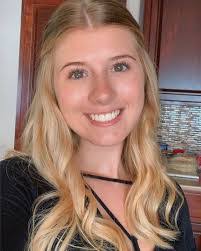 Sarah Finkle's Instagram, Twitter & Facebook