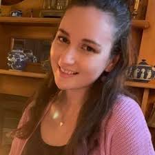 Hannah Klose's Instagram, Twitter & Facebook