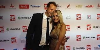 Juni 1976 in ehringshausen) ist ein deutscher sportkommentator. Tv Parchen Liebe Geht Durchs Mikrofon Express De