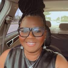 Latonia Morris's Instagram, Twitter & Facebook