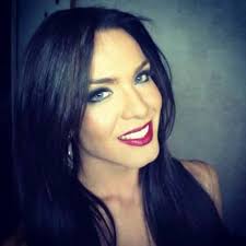 Fernanda Brown Divina added a new...