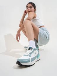 Women's Running Shoe