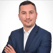 Fadil Halili do të jetë kryetar i fshatit Dardani Procesi zgjedhor sonte  është mbajtur edhe në shkollën fillore në fshatin Dardani, ku banorët e  këtij lokaliteti kanë zgjedhur kryetar Fadil Halilin. Komisioni