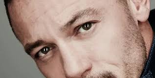 Luke Evans : sa biographie, filmographie, et quelques photos