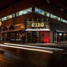 Bar outdoor zu spitzenpreisen kostenlose lieferung möglich A Guide To Bars Nightlife In Toronto Destination Toronto