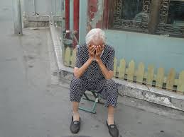 Resultado de imagem para Velhice desamparada