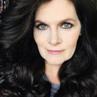 Laura Sparkman's Instagram, Twitter & Facebook