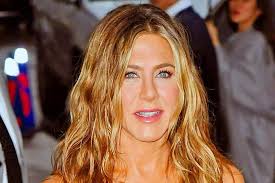 The surprise sex tape that actress jennifer aniston has released is causing quite the stir and quite the fuss on the internet this week, but who knew she had it in her to strip down to the buff for the entire world to see? Jennifer Aniston Is A Modern Rachel Green In Skinny Jeans Slouchy Boots For Friends The Reunion