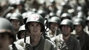 Electing not to bear arms. Hacksaw Ridge Die Entscheidung Filmkritik Zu Mel Gibsons Kriegsepos