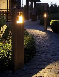 Borne D Eclairage De Jardin Contemporaine En Metal A Led Log 70 Royal Botania Luminaires Jardin Luminaire Exterieur Design Lampe Jardin