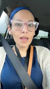 Engaging Storytime of Mexican Moms Defending Their Kids