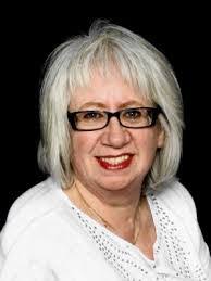 Danielle Chartier's Instagram, Twitter & Facebook