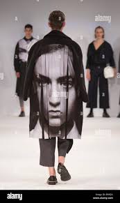 London fashion week 2015 hi-res stock photography and images
