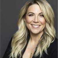 Julie Roberge's Instagram, Twitter & Facebook