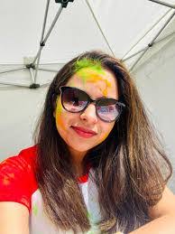 Eileen Willett's Instagram, Twitter & Facebook