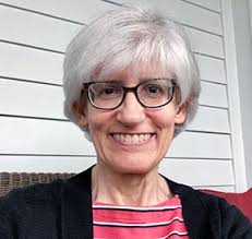 Leslee Moore's Instagram, Twitter & Facebook