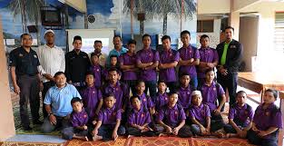 Banyak hikmah dan kebaikan apabila anak yatim dalam keluarga dan anak yatim itu dijaga dengan baik. Senarai Rumah Anak Yatim Di Malaysia Mengikut Negeri Bidadari My