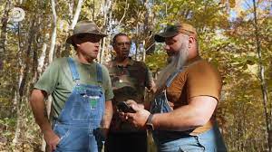 Whilst trying to track down the thief who stole their still, Mike turns on  Jerry, hinting at his possible involvement. #Moonshiners | Discovery  Channel Australia | Facebook
