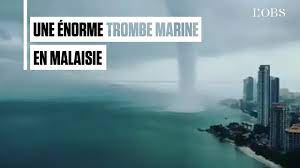 Goutte d'eau, élément de colonne d'eau bleue, spray skin fantasy, timelapse des éclaboussures d'eau, bleu, splash png. Malaisie Les Images De La Trombe Marine Qui S Est Approchee De Penang Youtube