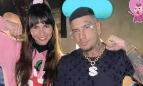 Η ηλιάνα παπαγεωργίου μέσα από την καθημερινή της εκπομπή «pop up» , θέλησε κατά την έναρξη να απαντήσει στις φήμες του χωρισμού της με τον snik. O6vjwtk9leanjm