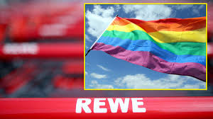Ideal für jedes projekt das folgende tags benötigt: Rewe Hisst Regenbogenflagge Und Erntet Shitstorm Jetzt Boykottiere Ich Region