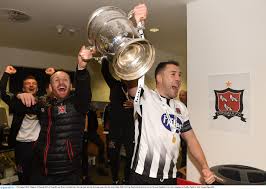 Stephen o'donnell profil), teamseiten (z.b. Legend Pat S Boss Stephen O Donnell On Dundalk Fc Departing The Champions And His Oriel Return Dundalk Democrat