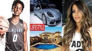 Lebron james jr is not in any form of romantic relationship as he seem to young to be involved in any relationship speculations. Bronny James Jr Lifestyle Girlfriend Cars Family Net Worth Biography Age Fk Creation Youtube