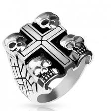 Bague chevalière crâne tête de mort rétro secte squelette soleil franc maçon. Bague Chevaliere Homme Acier Croix 4 Cranes Tete De Mort Skull Biker
