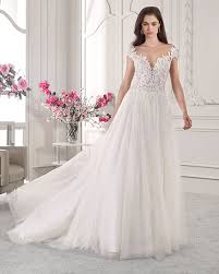Unsere modelle sind hauptsächlich einzelteile aus der vorsaison oder modellkleider, weshalb die kleider auch so individuell und preiswert sind! Demetrios Hochzeit De
