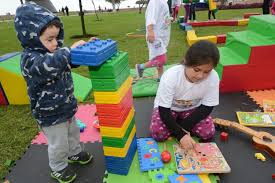 Los juegos recreativos son actividades grupales que realiza un grupo para divertirse. Celebran Dia Del Nino Con Actividades Recreativas En Parque Kennedy De Miraflores Noticias Agencia Peruana De Noticias Andina