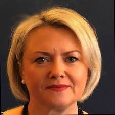 Karri Walker's Instagram, Twitter & Facebook