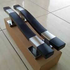Biasanya pada bagian daun pintu terdapat tempat menarik penahan pintu biasanya terbuat dari plastik dan dipasang di lantai rumah dengan menggunakan sekrup. Handle Pintu Official Online Store Lazada Co Id