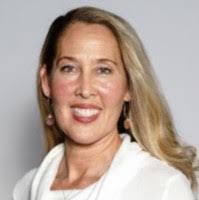 Dana Coates's Instagram, Twitter & Facebook